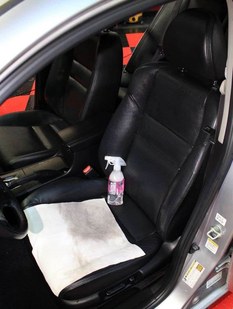 GYEON Q2M Leather Cleaner and GYEON Q2 Leather Coat by Mike Phillips