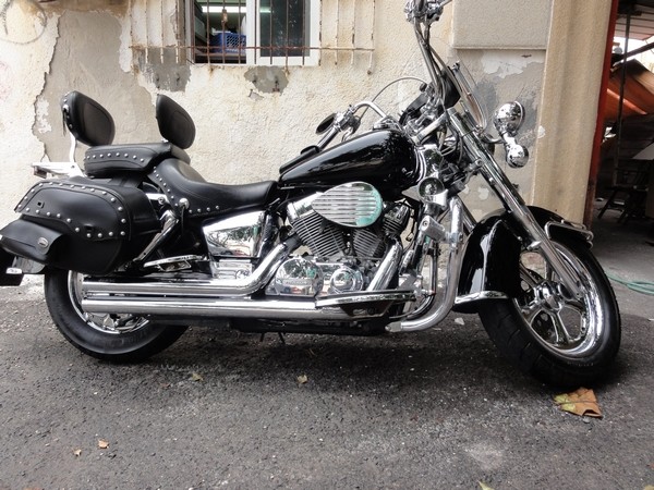 Honda Shadow Custom by Sharkpolitur