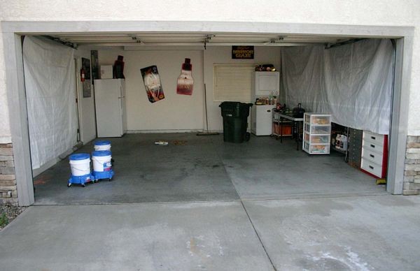 How to prep a garage for detailing