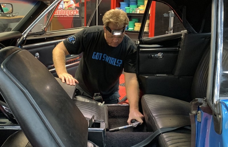 How to use 303 Aerospace Protectant to Restore Vinyl Seats Mike Phillips