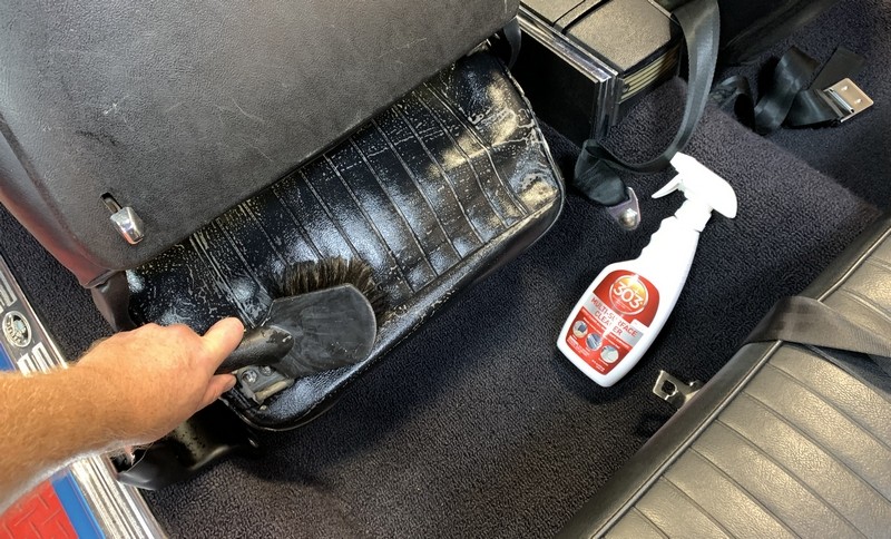 How to use 303 Aerospace Protectant to Restore Vinyl Seats Mike Phillips