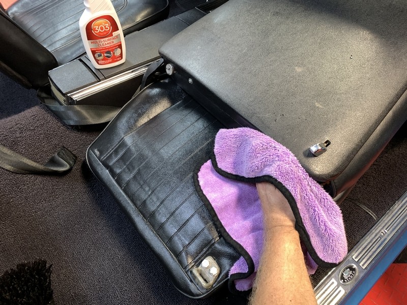 How to use 303 Aerospace Protectant to Restore Vinyl Seats Mike Phillips