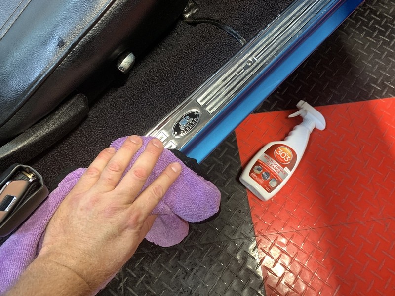 How to use 303 Aerospace Protectant to Restore Vinyl Seats Mike Phillips