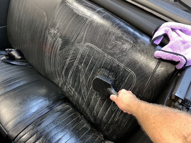 How to use 303 Aerospace Protectant to Restore Vinyl Seats Mike Phillips