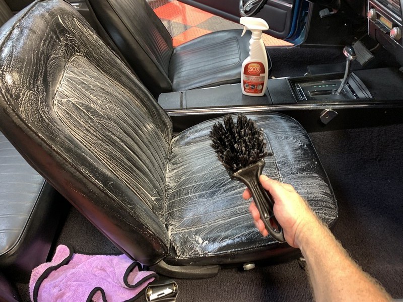 How to use 303 Aerospace Protectant to Restore Vinyl Seats Mike Phillips
