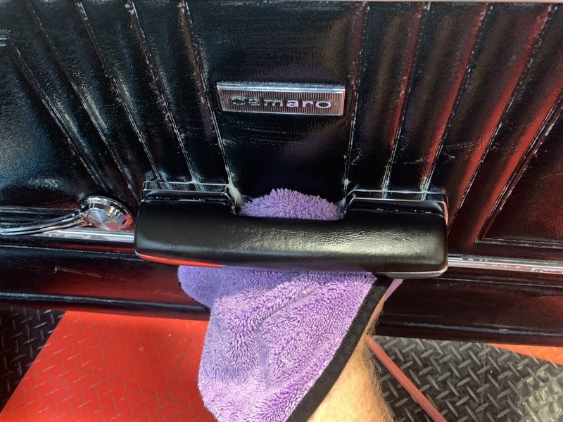 How to use 303 Aerospace Protectant to Restore Vinyl Seats Mike Phillips