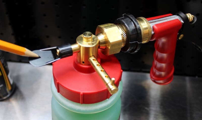 How to use a foam gun to wash your car Mike Phillips