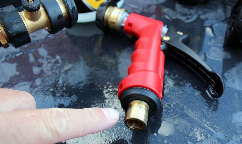 How to use a foam gun to wash your car Mike Phillips