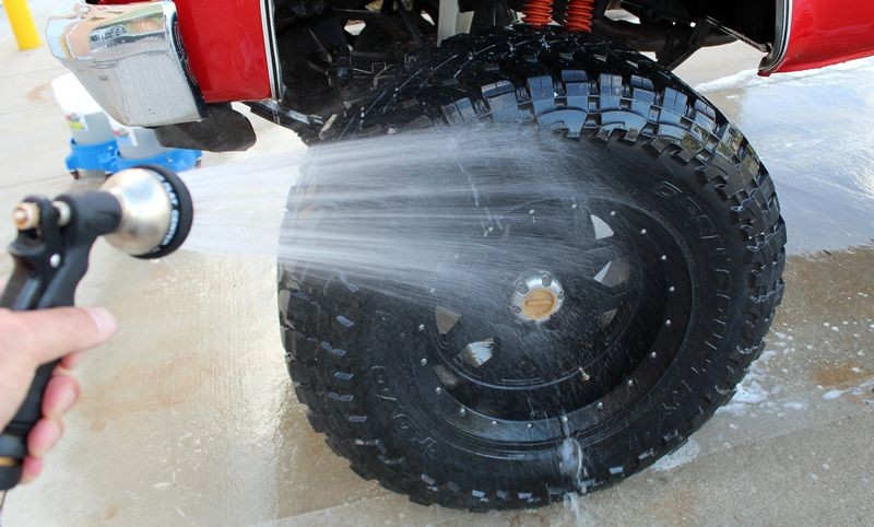 How to use a foam gun to wash your car Mike Phillips