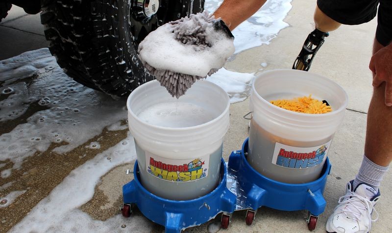 How to use a foam gun to wash your car Mike Phillips