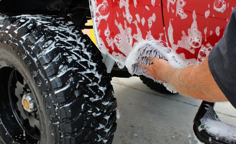 How to use a foam gun to wash your car Mike Phillips