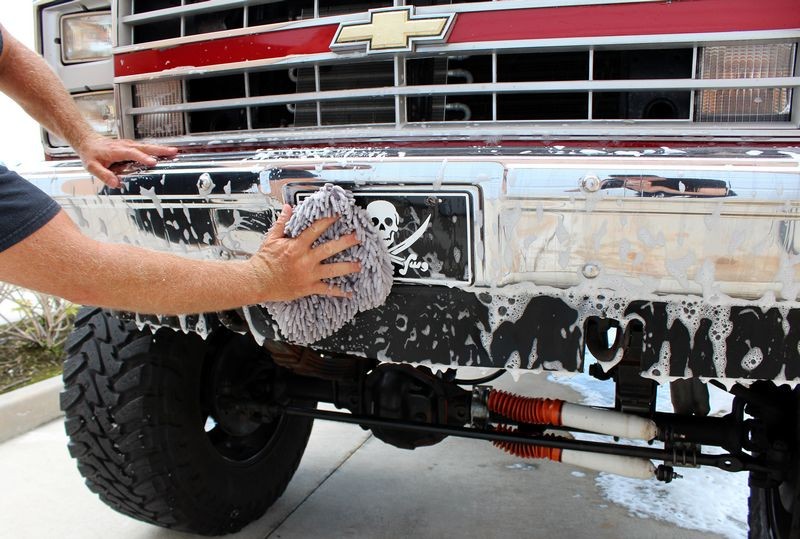 How to use a foam gun to wash your car Mike Phillips