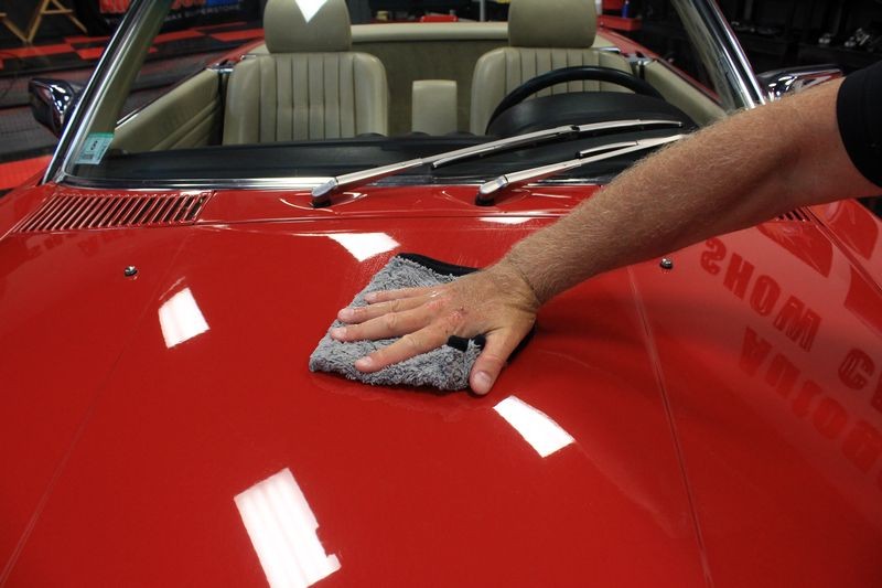 How to use a rinseless wash to clean your car