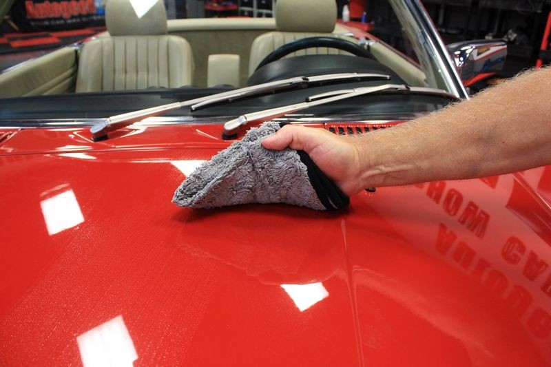 How to use a rinseless wash to clean your car