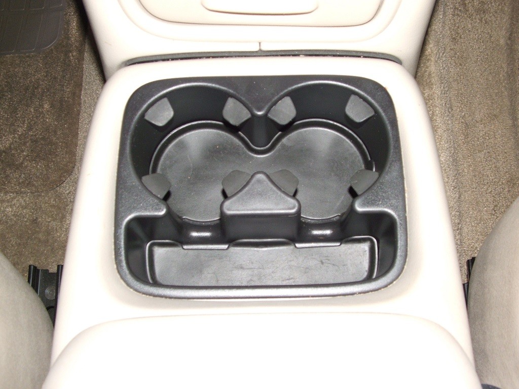 Interior_Detail_Console_After