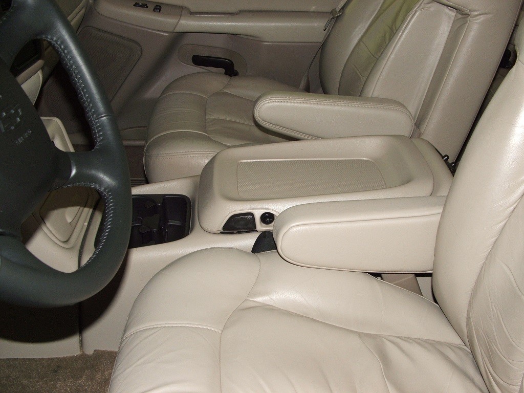 Interior_Detail_Front_Seat_After