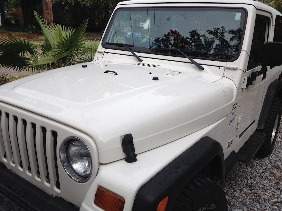jeep_hood
