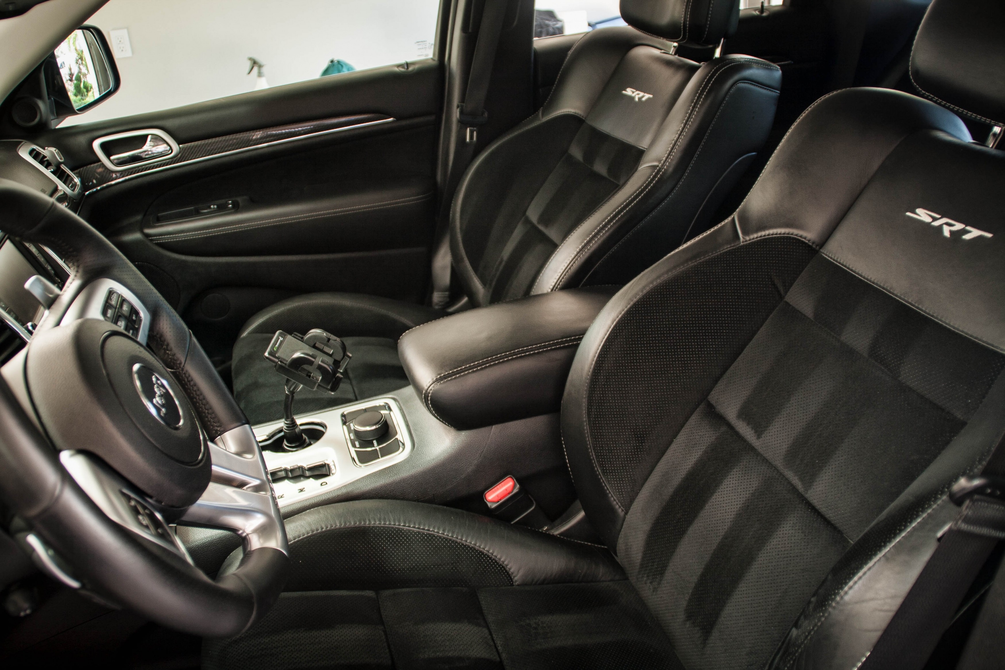 jeep_srt_interior
