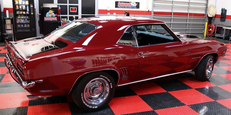 Jewel of a Camaro - Dont touch - Wet Paint