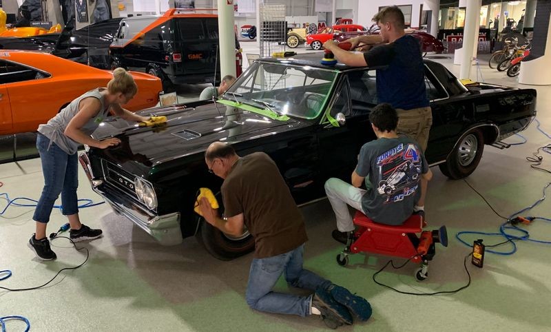 Learn to detail cars for spare cash mike phillips
