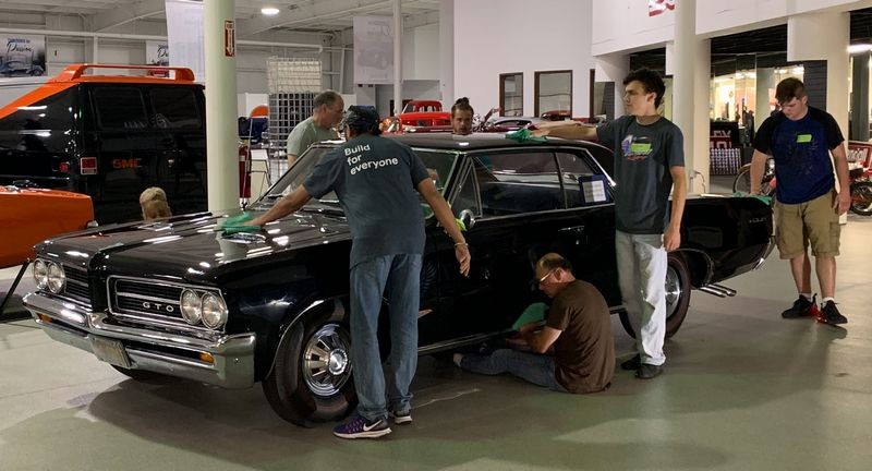 Learn to detail cars for spare cash mike phillips