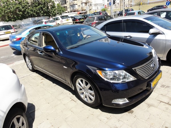 Lexus LS 460 Dark Blue by Sharkpolitur