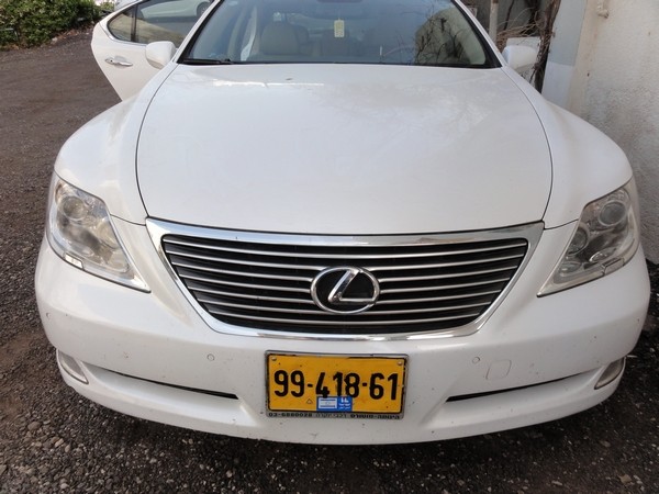 Lexus LS 460 Headlights Restoration + Detailing White Pearl