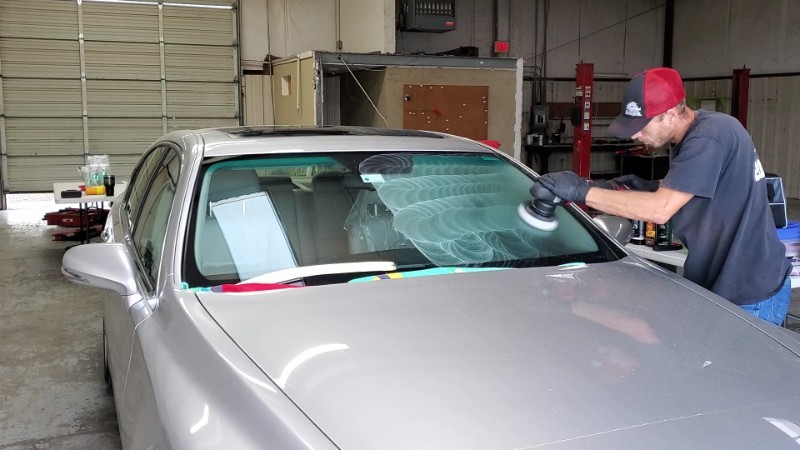 Lexus_Front_Windshield_Polishing