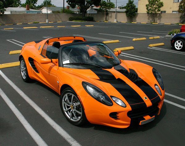 Lotus Elise detailed by Mike Phillips