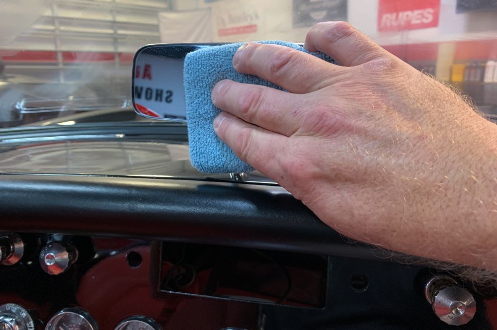 Machine Sanding Polishing Glass Windshields Mike Phillips