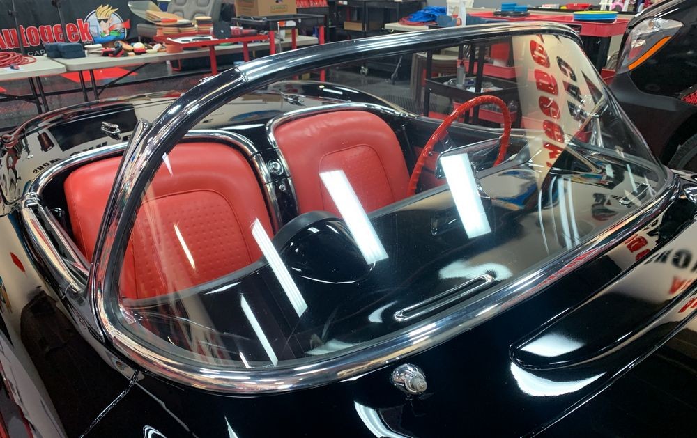 Machine Sanding Polishing Glass Windshields Mike Phillips