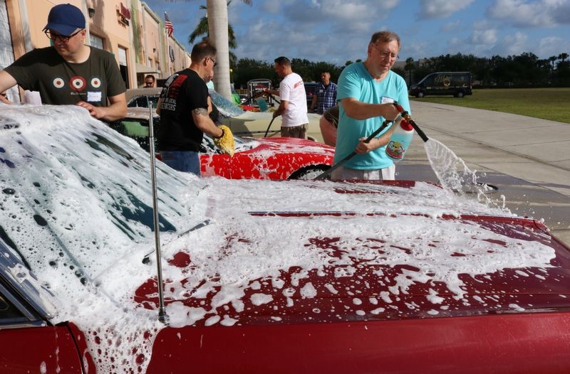 Make money detailing cars mike phillips autogeek