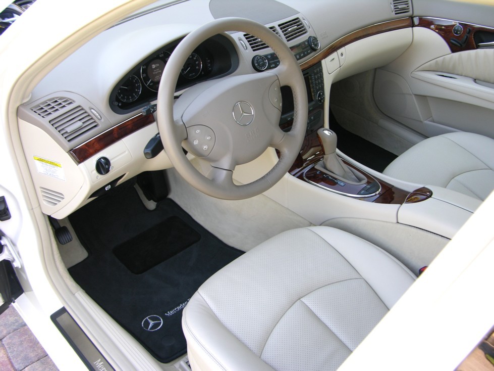 MB E500 Interior Detail