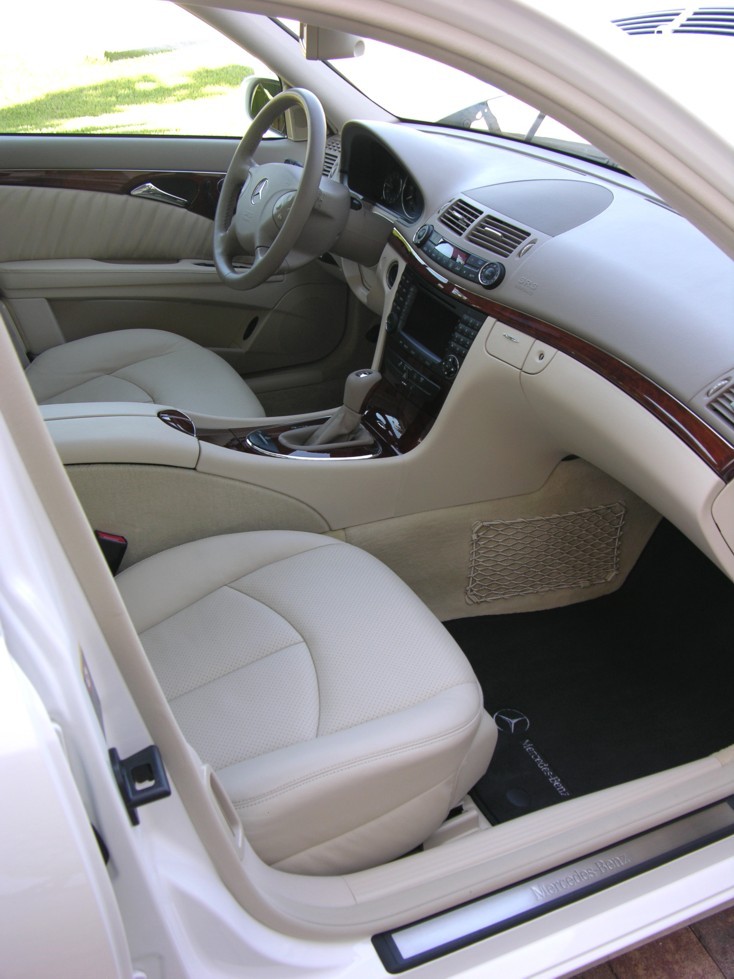 MB E500 Interior Detail