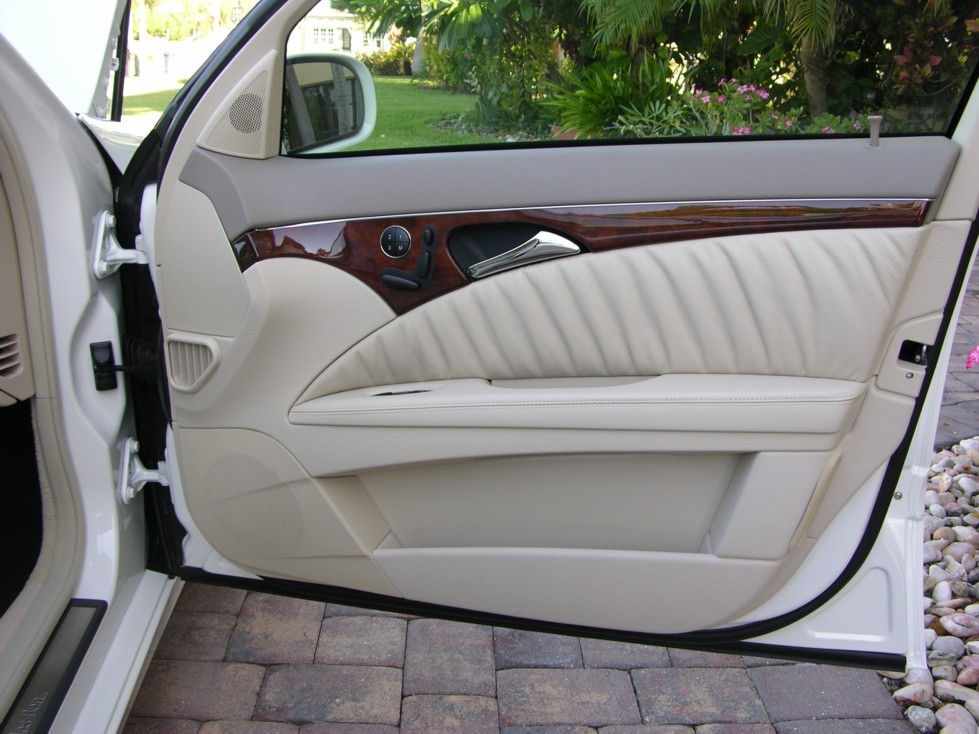 MB E500 Interior Detail