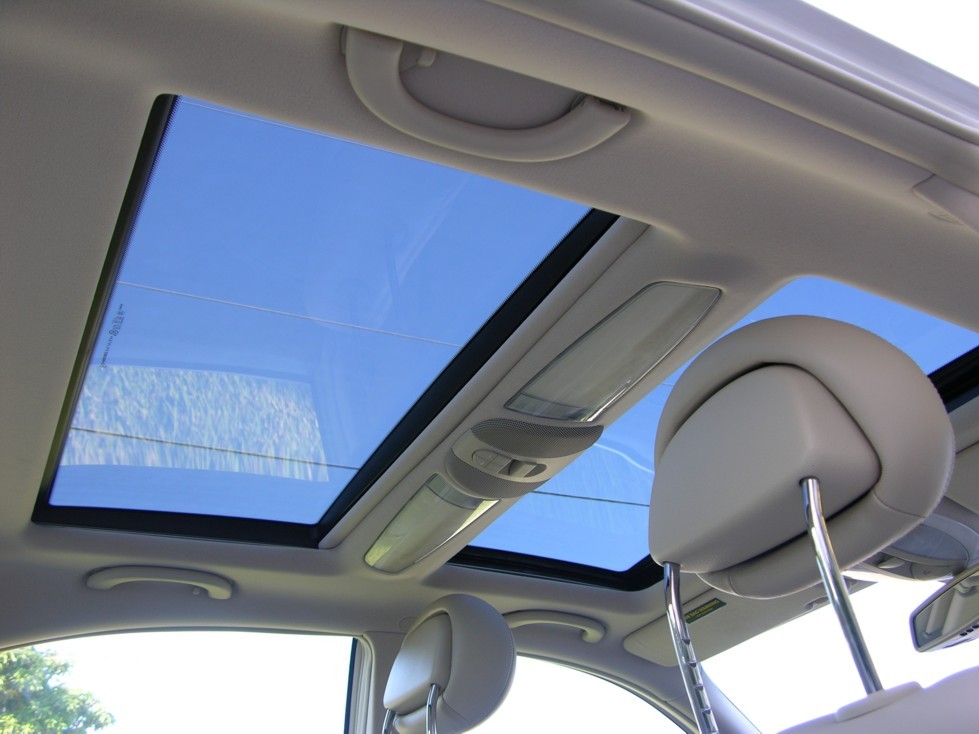MB E500 Interior Detail