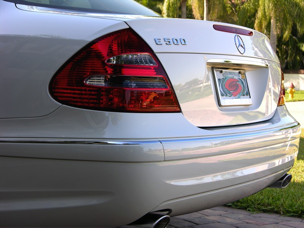 MB E500 Paint Detail