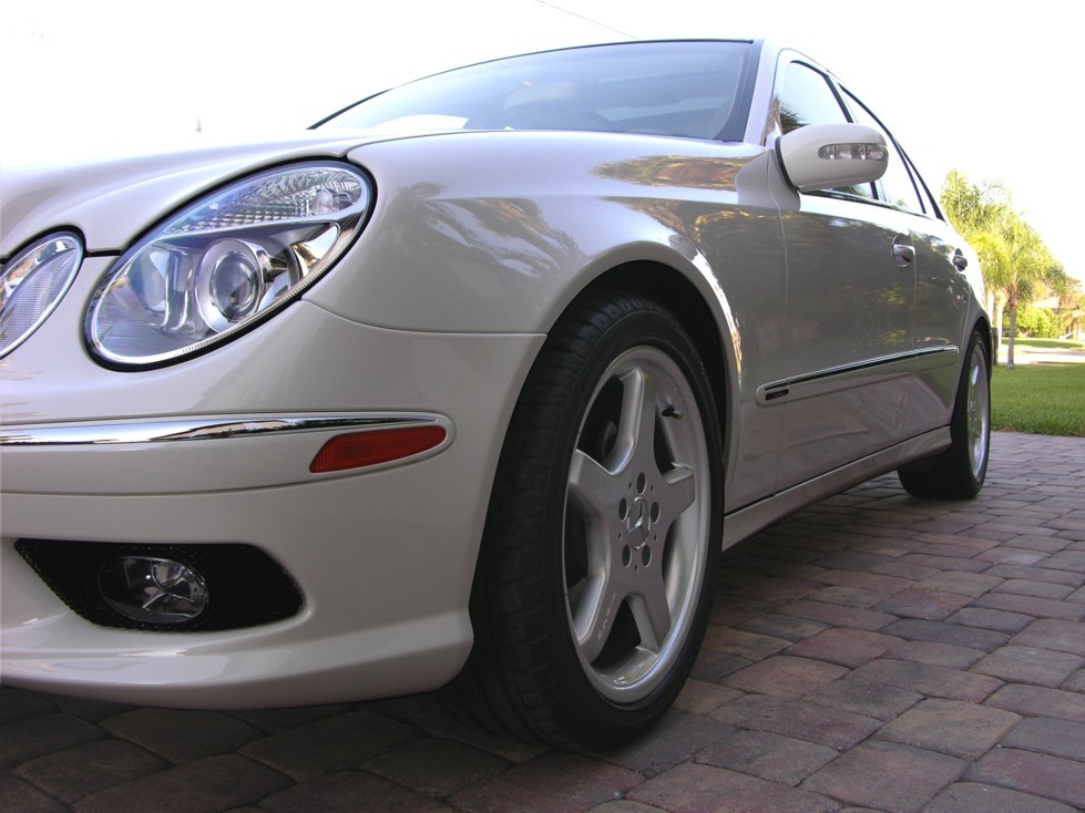 MB E500 Paint Detail