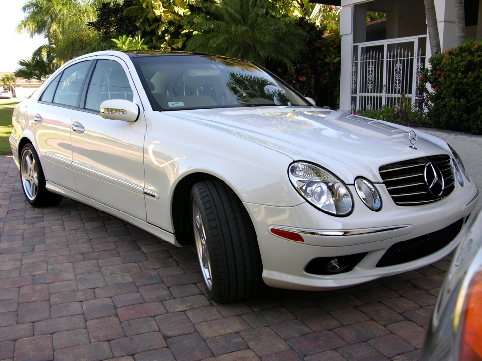 MB E500 Paint Detail