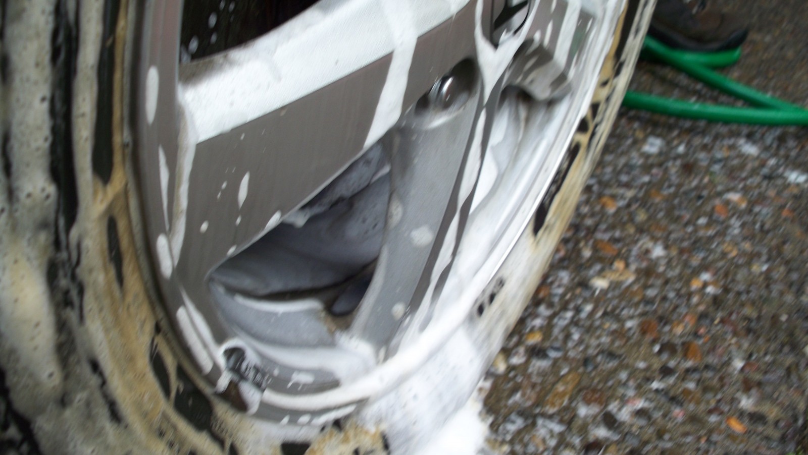 Meg's Hot Rims Cleaner In Action