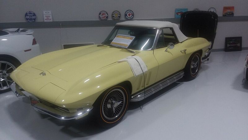 Mellow Yellow 2-door Chevy Dr. Beasleys Z1 Corrected Sealed 1965 Corvette