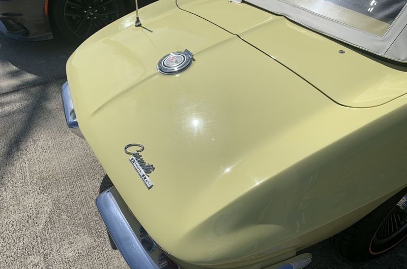 Mellow Yellow 2-door Chevy Dr. Beasleys Z1 Corrected Sealed 1965 Corvette