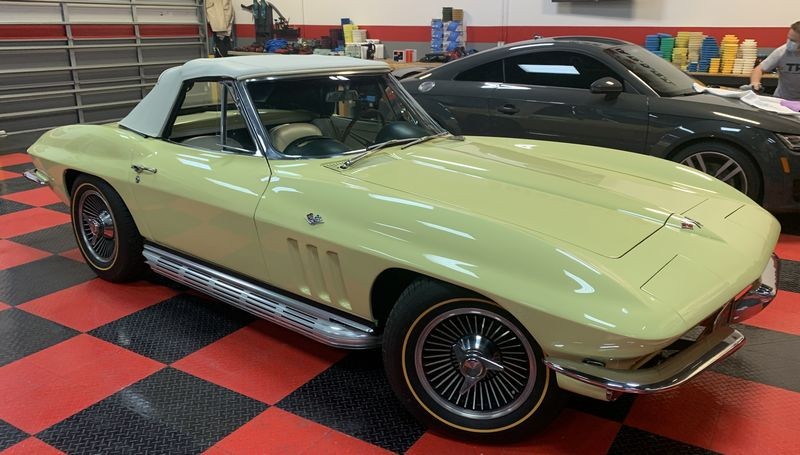 Mellow Yellow 2-door Chevy Dr. Beasleys Z1 Corrected Sealed 1965 Corvette