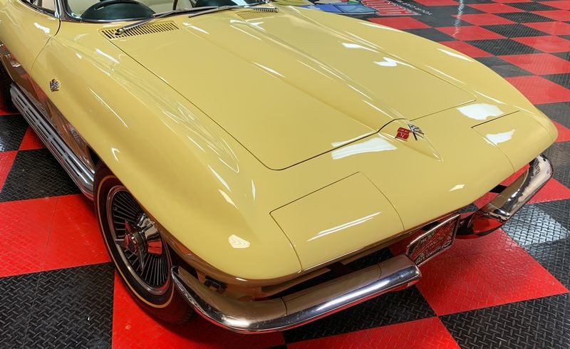 Mellow Yellow 2-door Chevy Dr. Beasleys Z1 Corrected Sealed 1965 Corvette