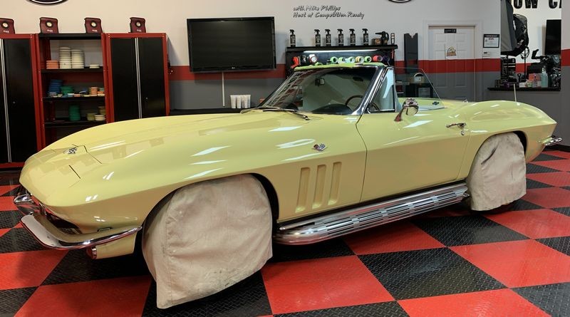 Mellow Yellow 2-door Chevy Dr. Beasleys Z1 Corrected Sealed 1965 Corvette