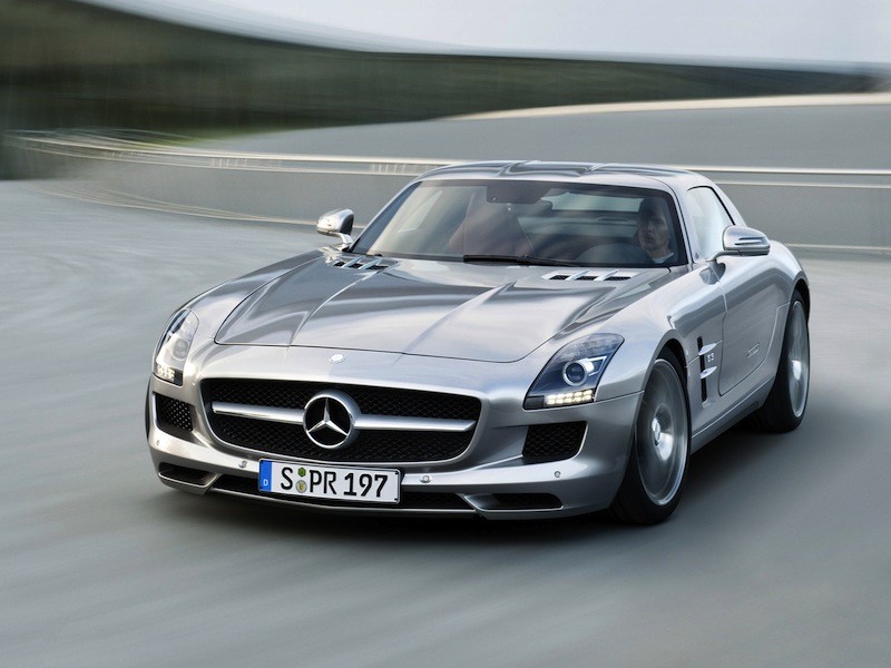 Mercedes-Benz-SLS-AMG-31-Silver