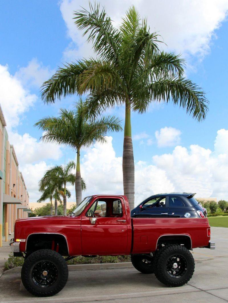 Mikes_Truck_With_Fiat_Spare_Tire