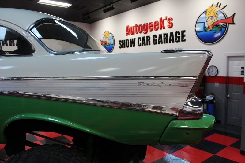 Monster 4x4 1957 Chevy Bel Air