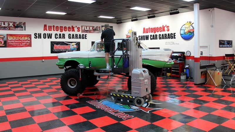 Monster 4x4 1957 Chevy Bel Air
