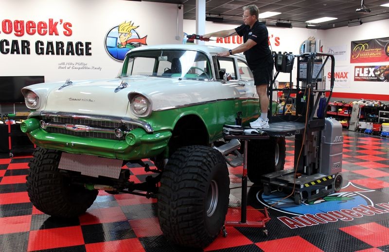 Monster 4x4 1957 Chevy Bel Air
